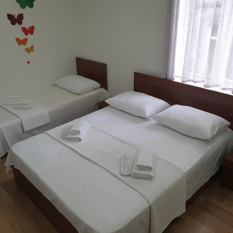 Hotel Leon Batumi Exterior photo