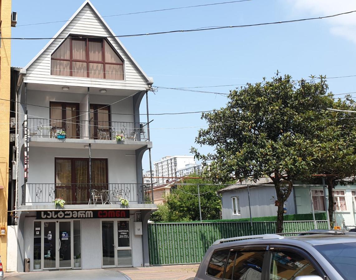 Hotel Leon Batumi Exterior photo