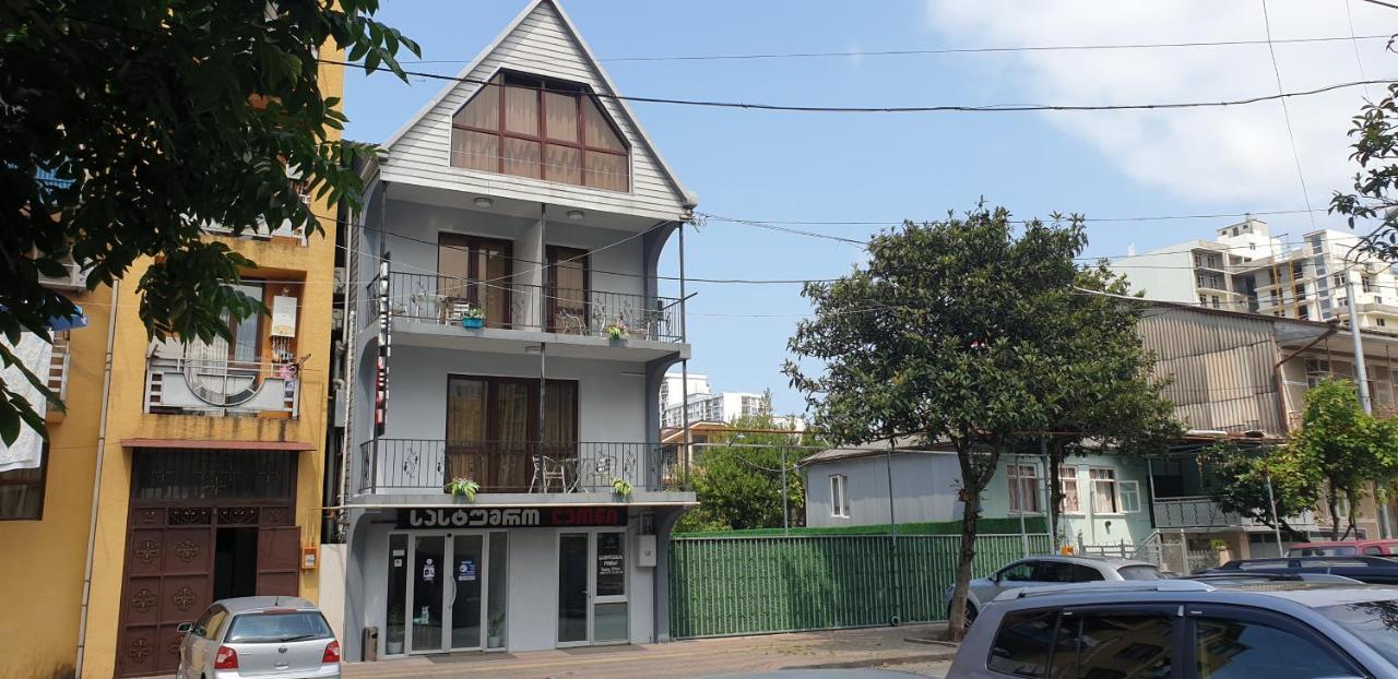 Hotel Leon Batumi Exterior photo