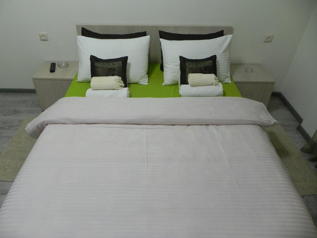 Hotel Leon Batumi Exterior photo